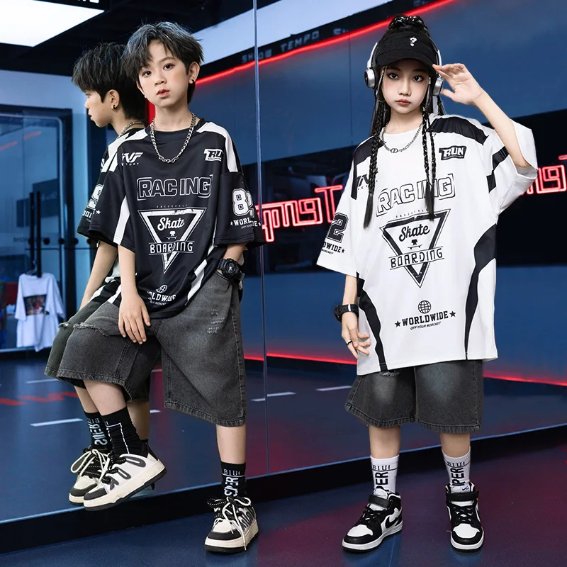 Ropa de Hip Hop Kpop para chico, camiseta con letras blancas y negras, pantalones vaqueros rasgados informales, pantalones cortos para niña y niño, Ropa de baile de Jazz, disfraces