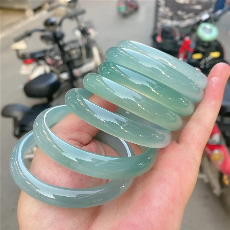 Natural ice-colored oil green chalcedony bracelet girl literary paragraph jade bracelet woman jade bracelet natural stone