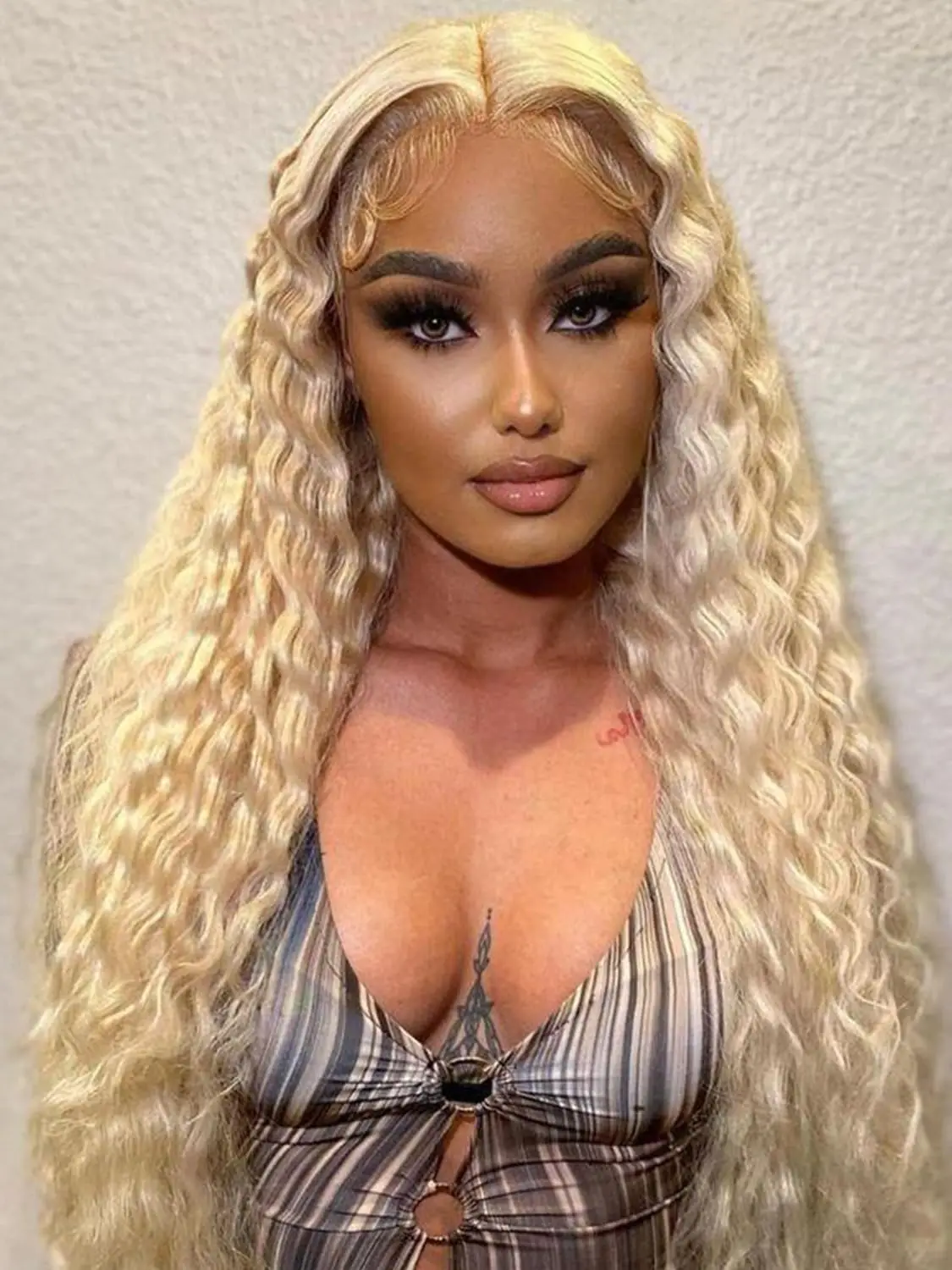 

30 Inch 613 Blonde Deep Wave Human Hair Wig 13x4 Transparent HD Lace Frontal 250% Density Free Part Wig for Women