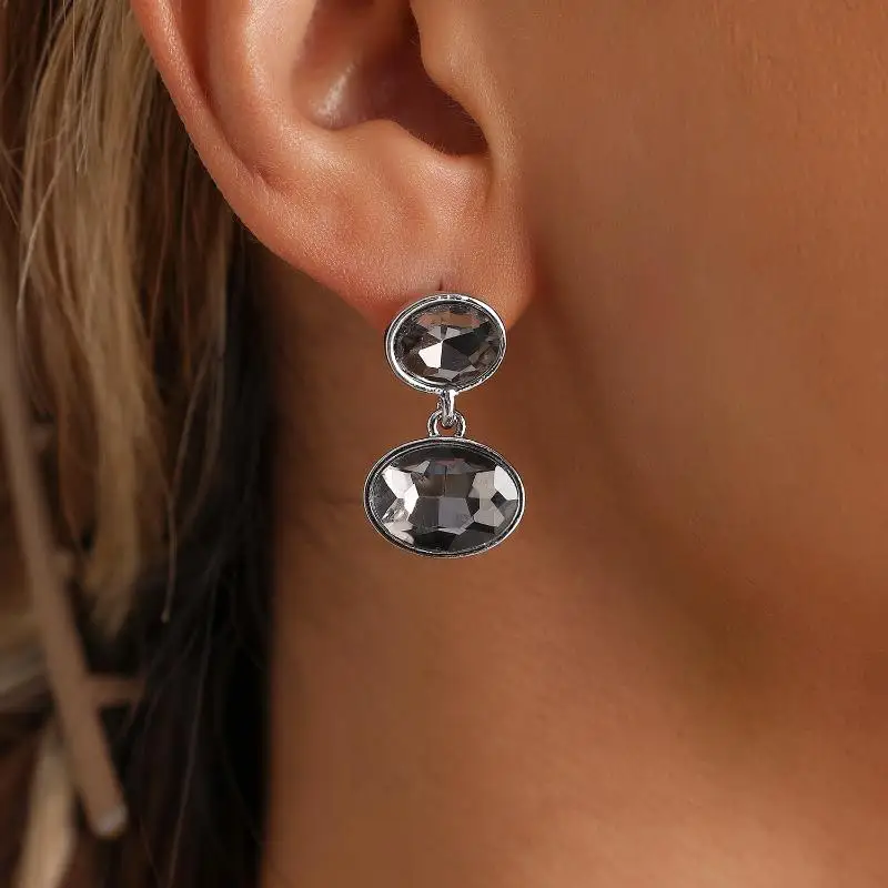 Minimalist Sparkling Black Rhinestone Drop Earrings Women Exquisite Geometric Pendant Earrings Jewelry Gifts view 4