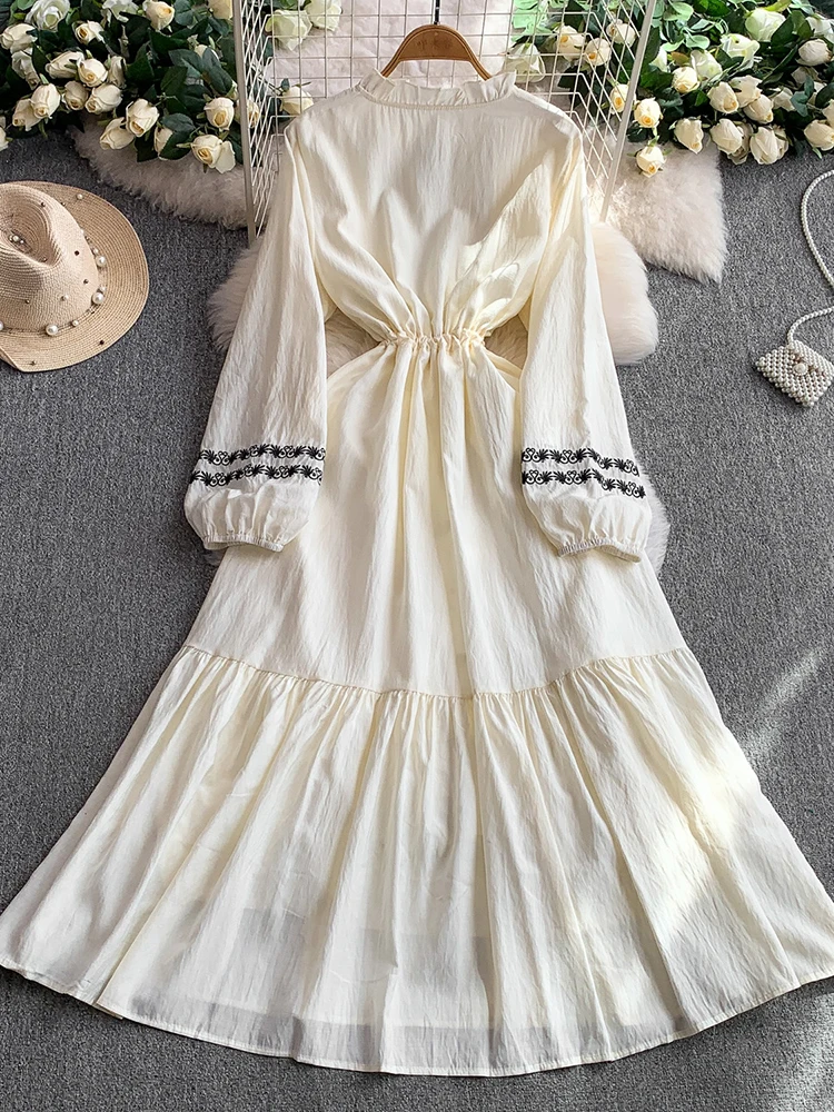 Femmes automne robe française à lacets brodé col montant robe cordon taille cintrée grande balançoire femme longues robes DS220