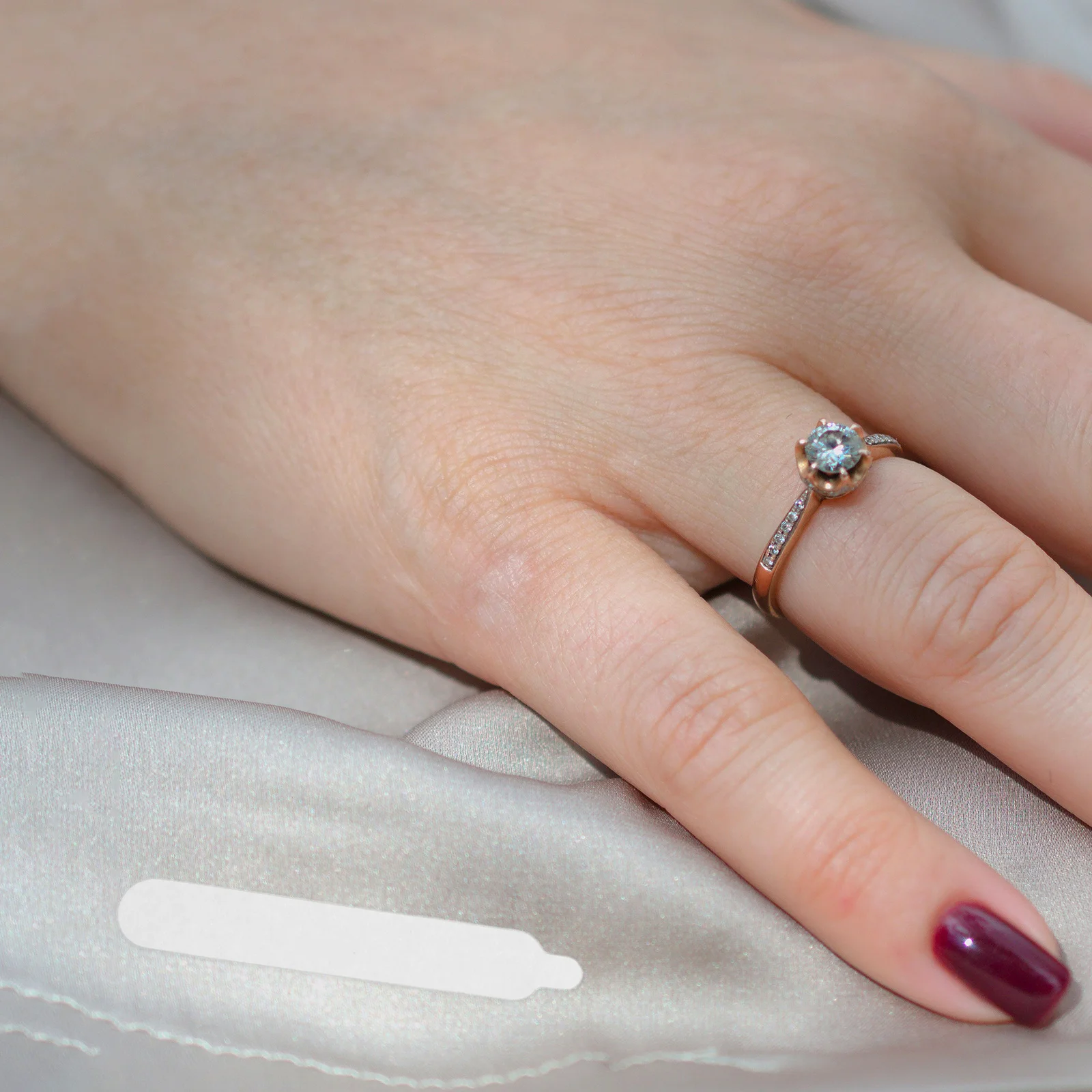 480Pcs Nail Adhesive Pads Double Sided Manicure Tape Strips Self Adhesive Breathable Tabs for Press on Nail Art Design