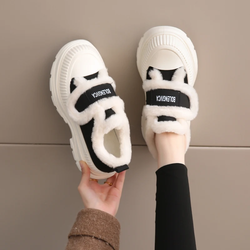 الأحذية النسائية 2024 الخريف/الشتاء مجموعة جديدة مع الأحذية القطنية السميكة المخملية والدافئة سميكة القاع أحذية كاجوال متعددة الاستخدامات