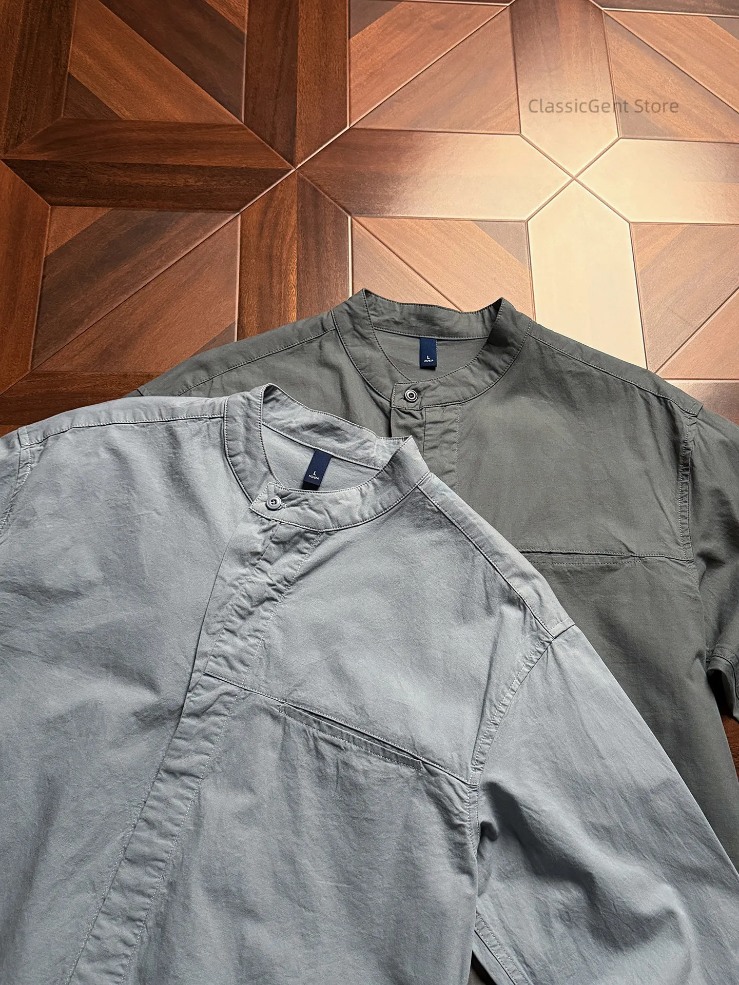 

New, hidden door placket design, high-count cotton and linen 4.4OZ stand-up neck long-sleeved shirt.