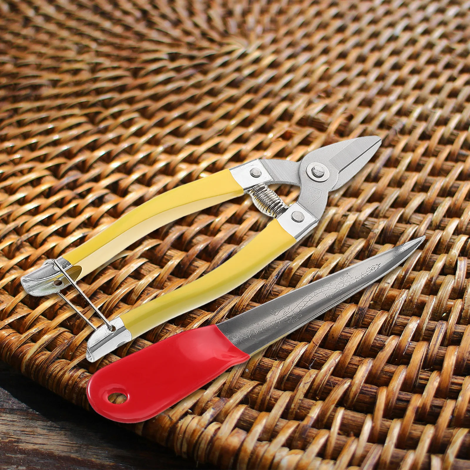 

1Set Rattan Weaving Tools Professional Grade Wicker Repair Set for Patio Sofa DIY Basket Making Easy Use Non Slip Handle