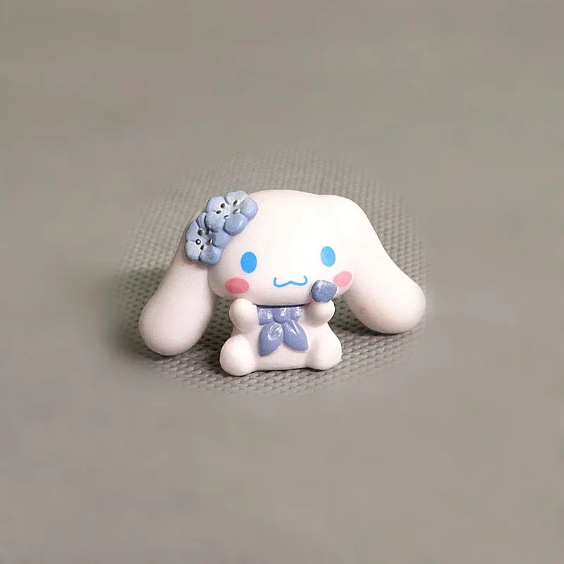 5 sztuk Sanrio Cinnamoroll lalka akcja figurki Anime Cinnamoroll kreskówka Kawaii dekoracja pokoju zabawki ozdobne prezenty dla dzieci