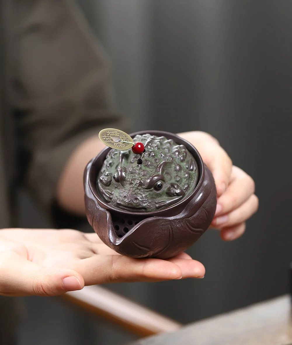 

160ml Handmade Yixing Purple Clay Pot Small Capacity Golden Toad Hand Grab Teapot for Infusion Raw Ore Zisha Tea Maker Kettle
