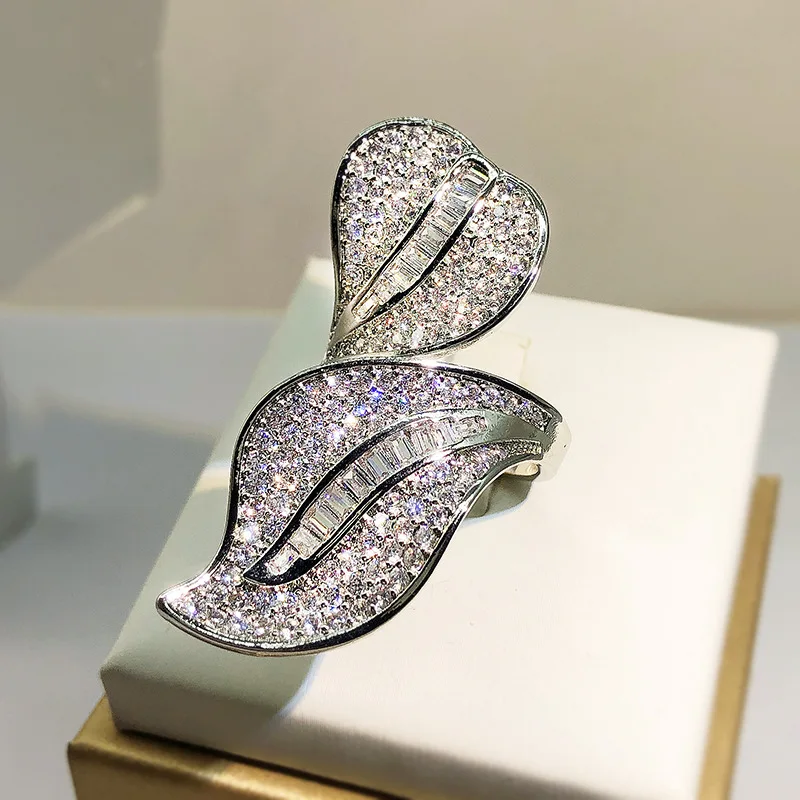 

Exquisite Big Willow Leaf Feather Full Diamond Couple Ring For Women Exaggerate Asymmetric Geometric Valentine's Day Jewelry