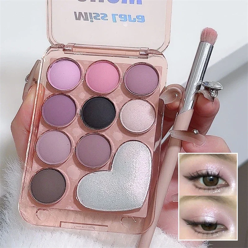 Tavolozza di ombretti Love da 10 colori Velluto opaco e effetto luccicante Piatto di ombretti marrone rosa Crea un trucco multifunzionale