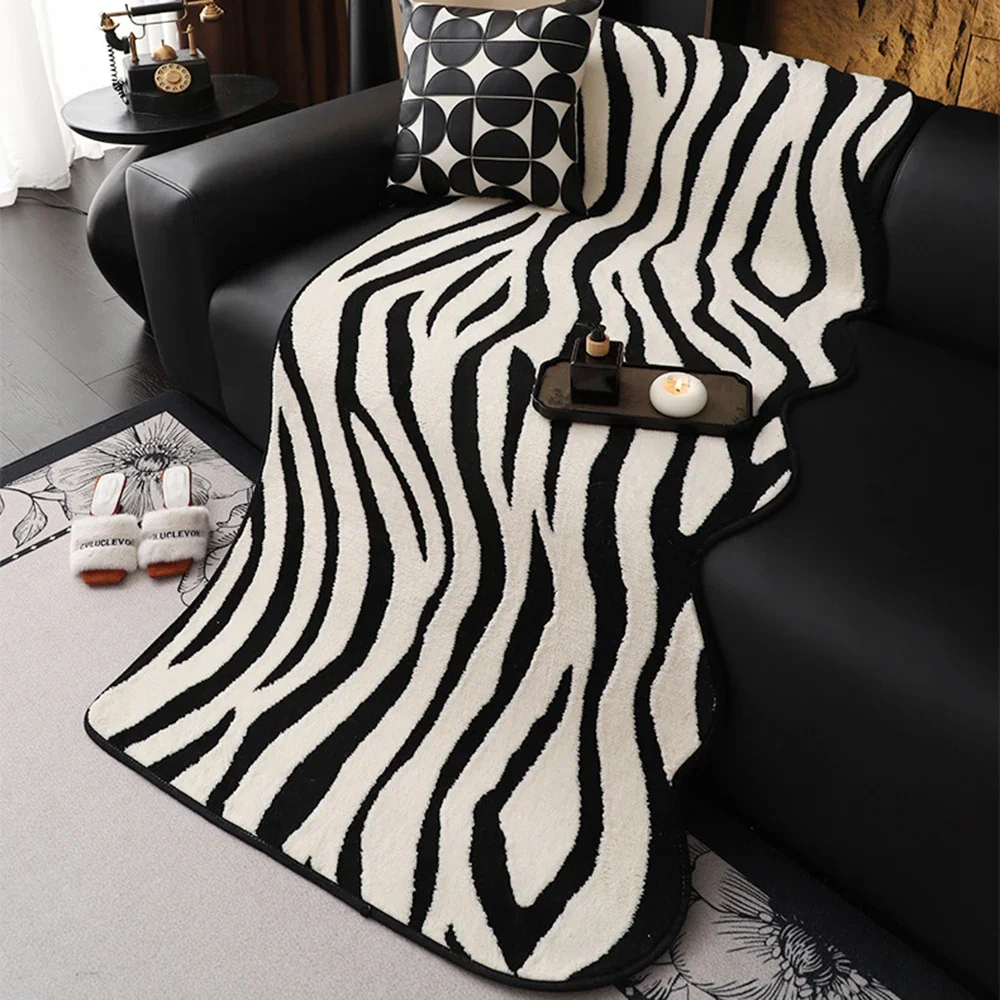 Irregular-Shaped Cotton Fleece Sofa Cushion Winter Plush Seat Cushions Leopard Print Comfor Soft Sofa Cover Single Chip Type