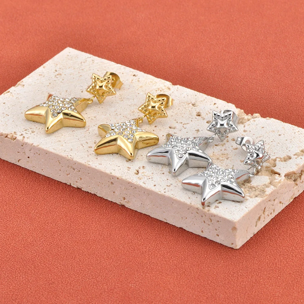 JeeMango Edelstahl-Strass-Doppelstern-Ohrstecker für Damen, exquisiter Kristall-Schmuck mit fünf Pentagramm-Sternen, E26048