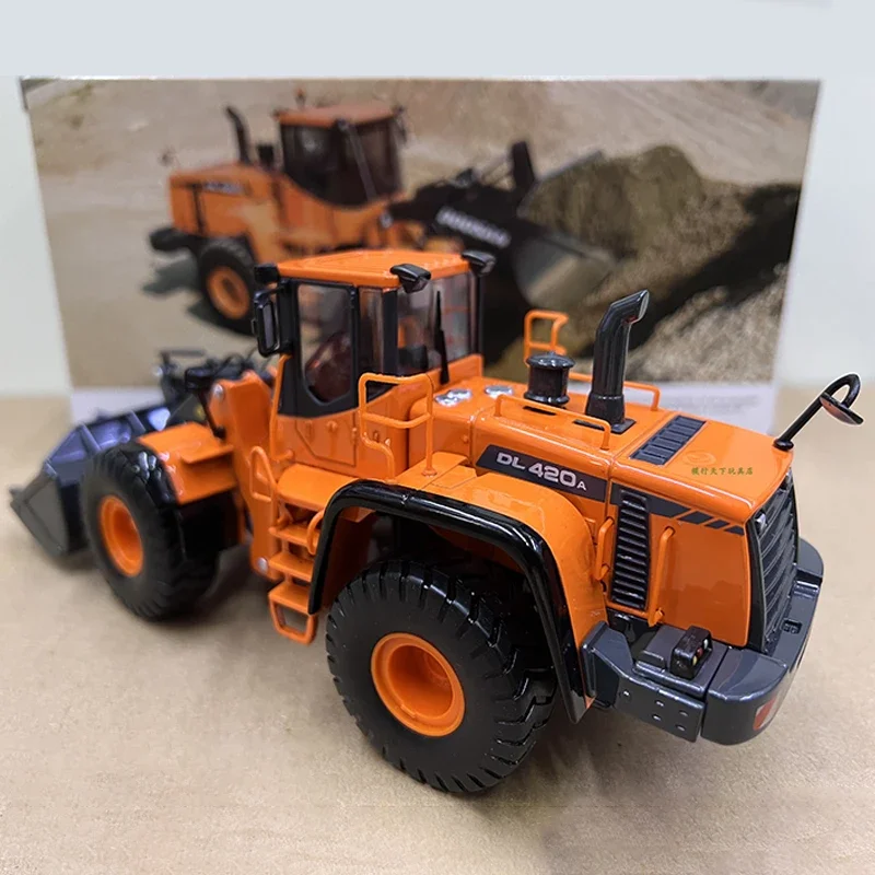 Diecast Alloy 1:40 Scale DOOSAN DL420A Loader Bulldozer Loading Unloading Truck Cars Model Adult Toys Classics Souvenir Gifts