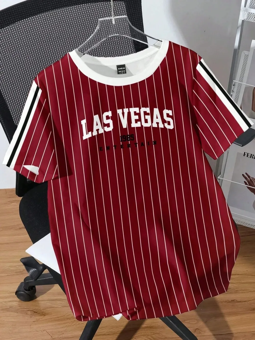 Neues kreatives atmungsaktives Herren-T-Shirt mit Graffiti-Druckmuster, schnelltrocknendes, bequemes Sport-Oberteil für den Outdoor-Bereich. – Detail 9