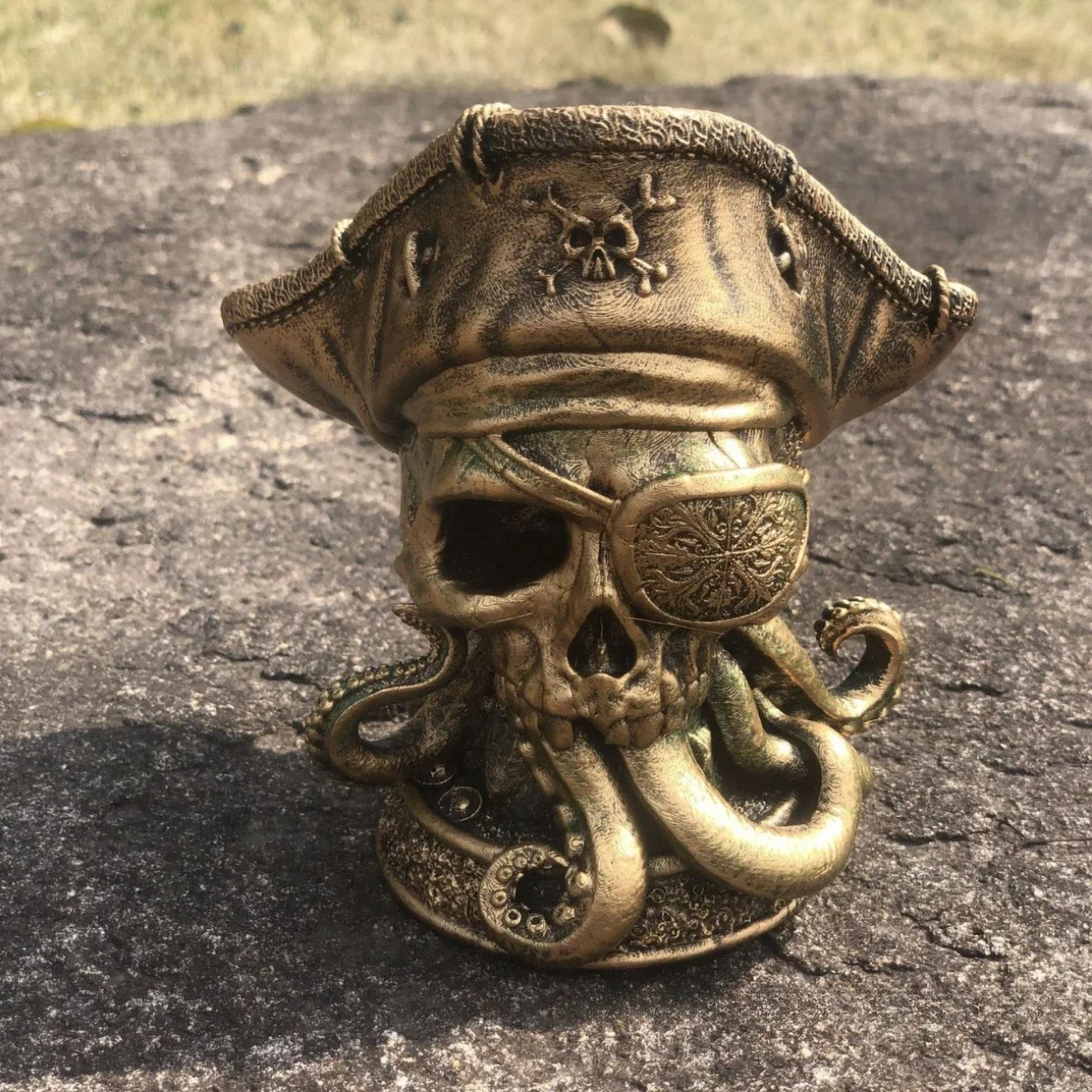 Vintage Octopus Pirate Skull Statue Davy Jones Captain Figurine Resin Art Ornament Home Interior Desktop Decoration Accessories