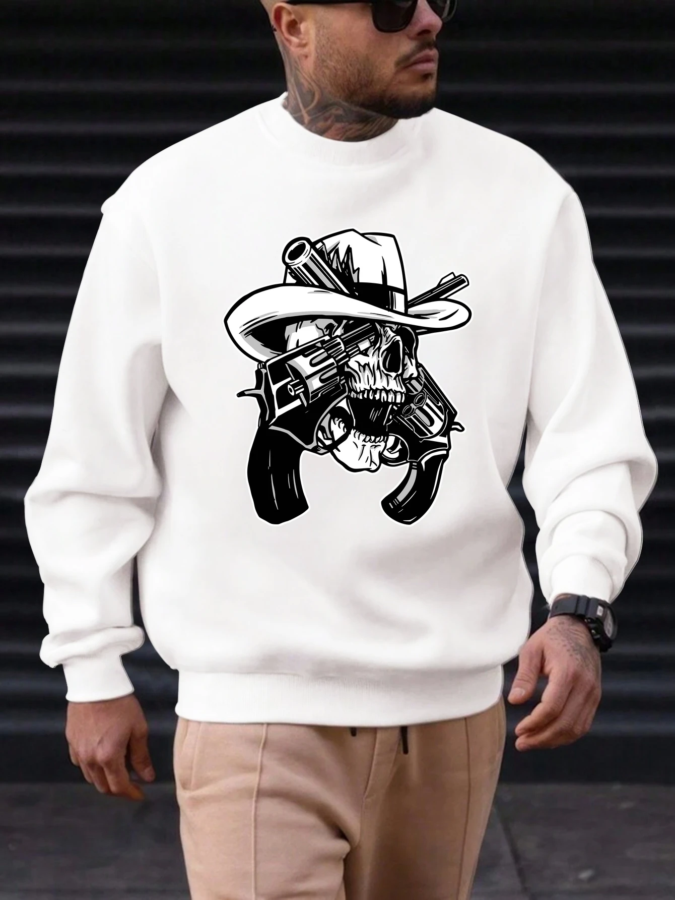

2025 New Men's Crew Neck Sweatshirt Cowboy Skull Gun Print Western Outlaw Vintage Rebellion Hardcore Graphic Cotton Pullover