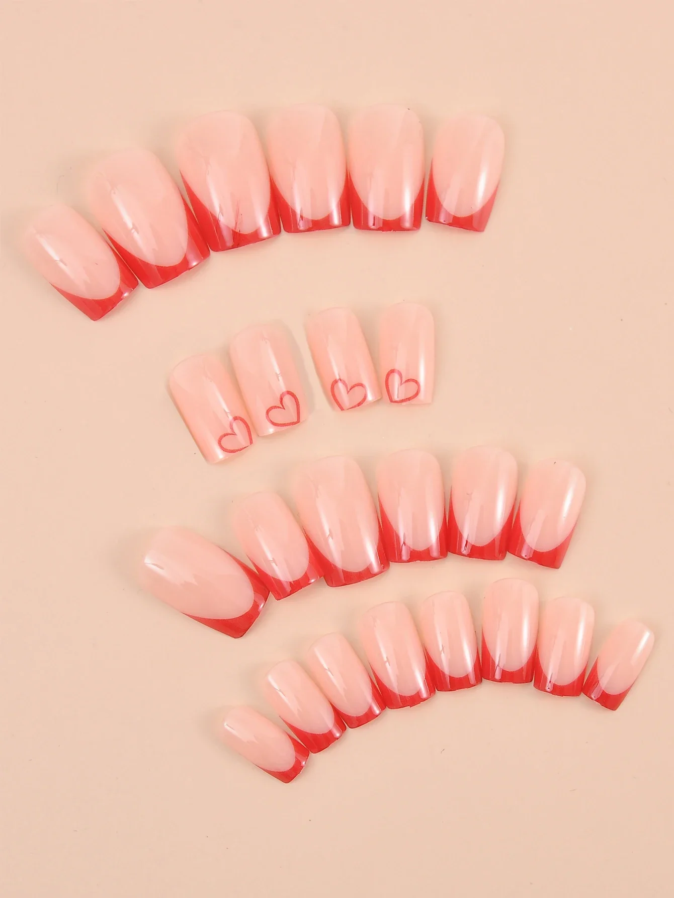 Conjunto francês de unhas falsas para mulheres, capa completa, quadrado médio, vermelho, caixão curto, pressione unhas, design de amor, presente para mãe, 24 unidades