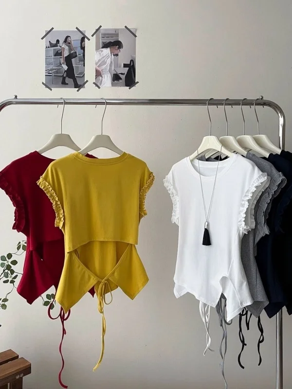 

Летняя женская футболка-топ в стиле Spicy Girl с деревянными пуговицами и подплечниками, универсальная, для создания образа Pure Desire