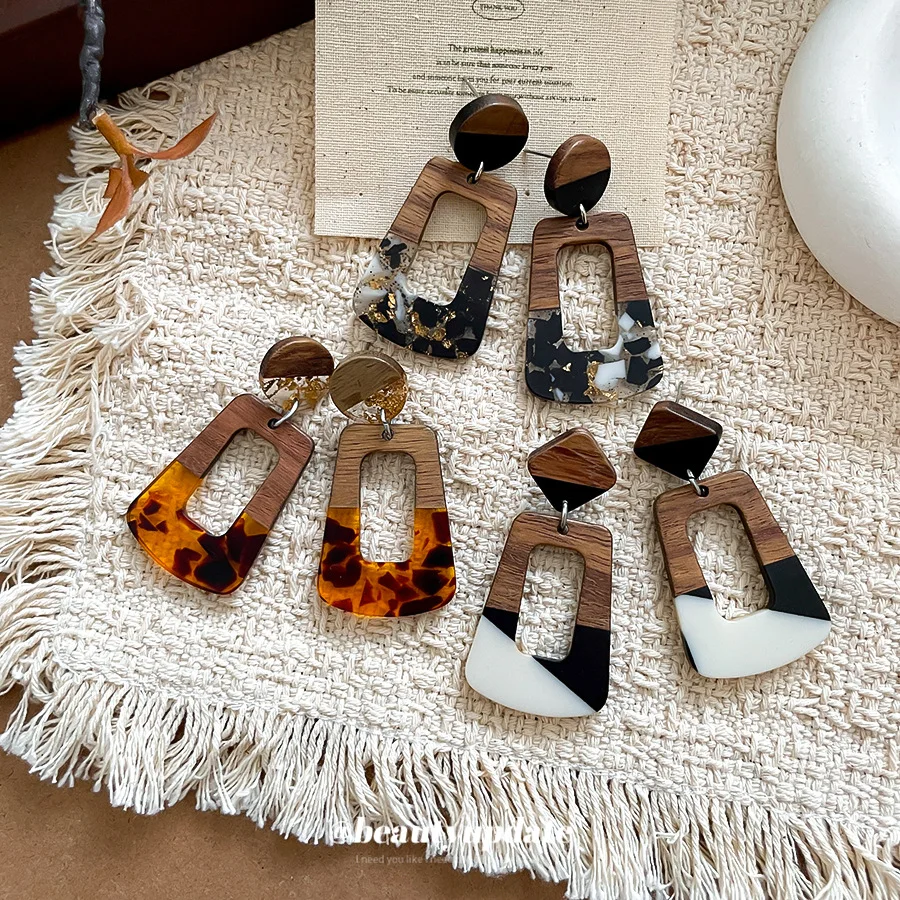 Artistic Hollow Trapezoid Wooden Drop Earrings Vintage Tortoiseshell Resin Patchwork Aesthetic Neutral Earthy Tone Jewelry