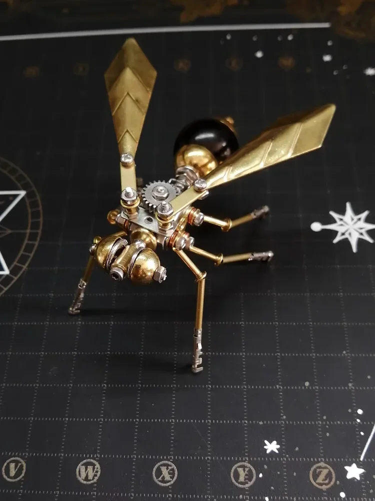 Imagem -03 - Moyu Steampunk Inseto Mecânico Ornamentos Little Hornet Modelo de Montagem de Metal Decoração de Desktop Criativa