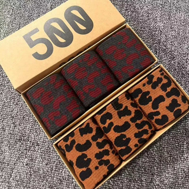 3 pairs of gift boxes Fashionable Mid-length Leopard Socks for Women - Perfect for Autumn and Winter