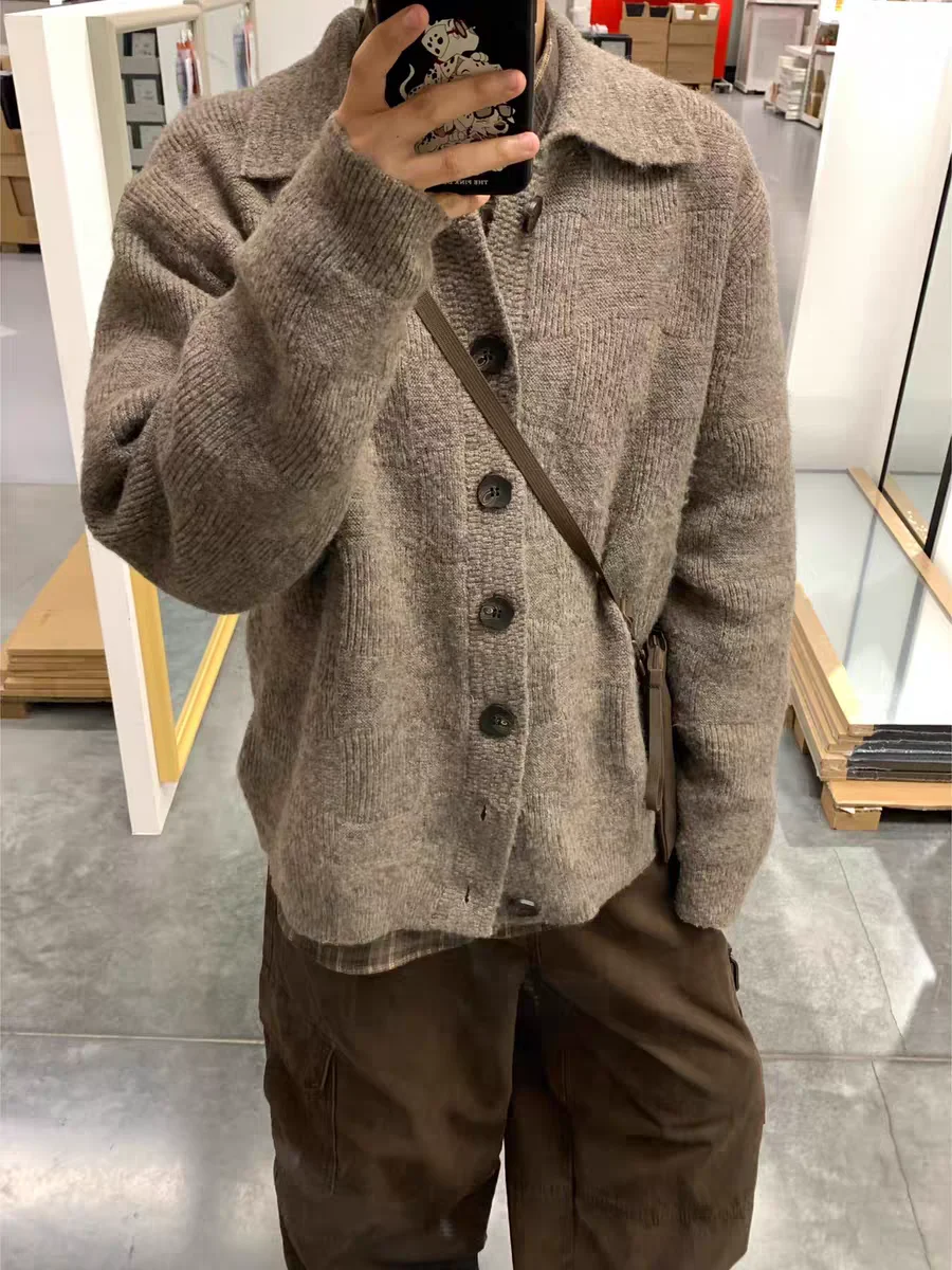 

Retro Japanese Sle Loose Knitted Sweater Men's Casual Long Sve Button up Pure Color Flap Collar Sweater Trendy Outerwear