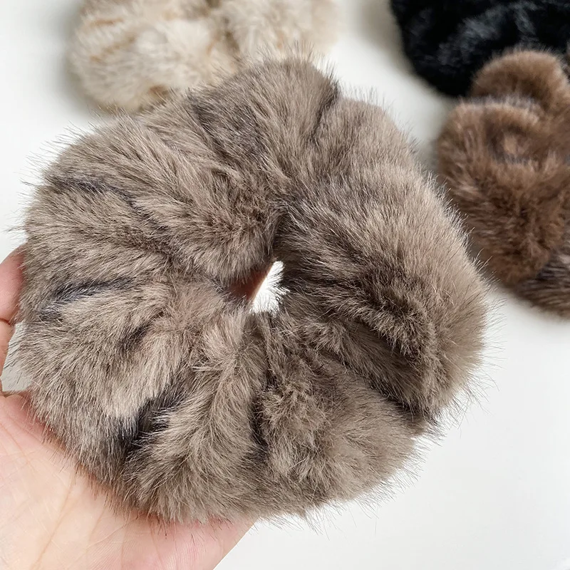 

Хит продаж: Пушистые резинки для волос с высокой эластичностью и прочностью для женщин, для высоких пучков и хвостов, в стиле Maillard, уютные, на каждый день