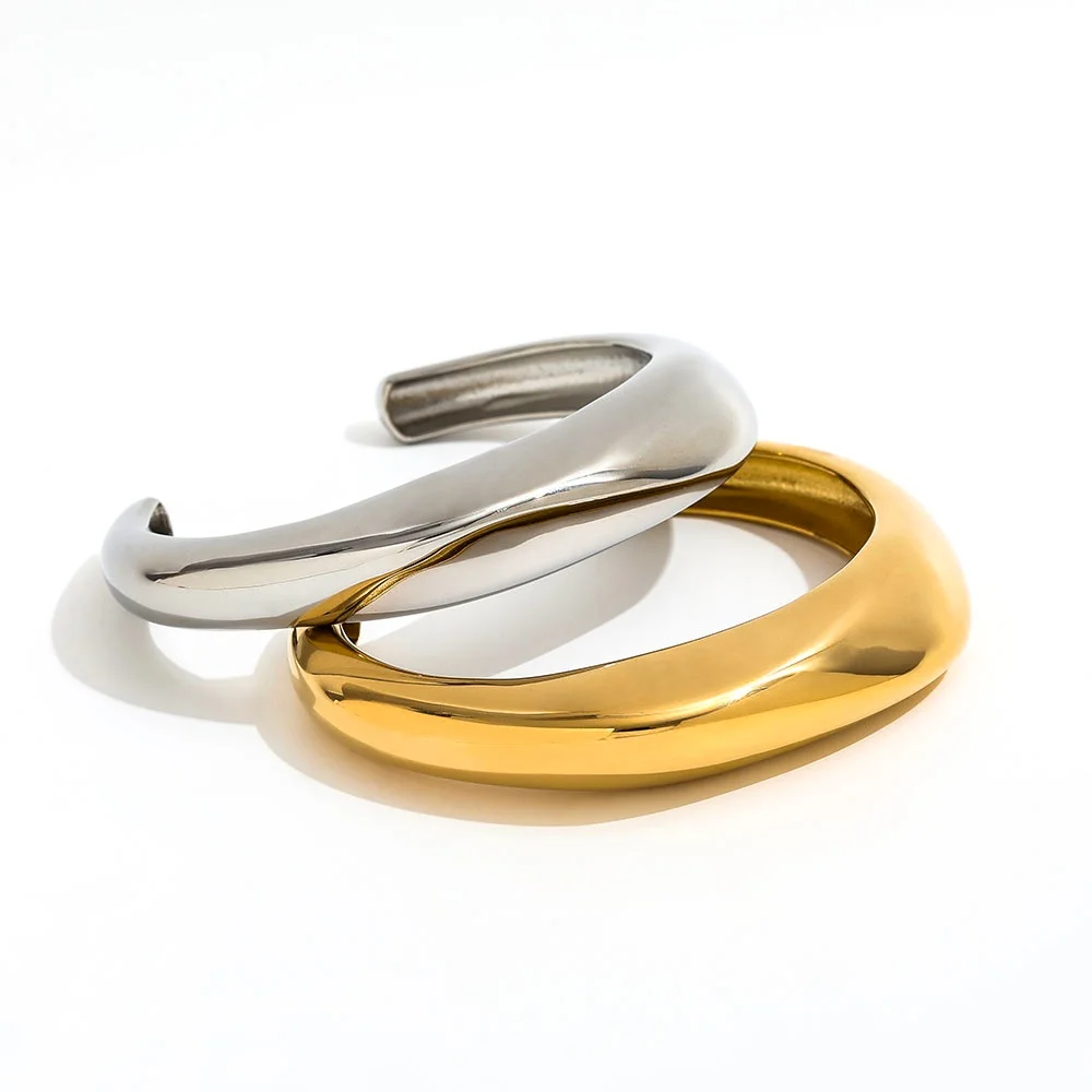 

Joolim Jewelry Wholesale High End PVD Waterproof Fashion C-shaped Bevel Chunky Smooth Cuff Stainless Steel Bracelet for Women