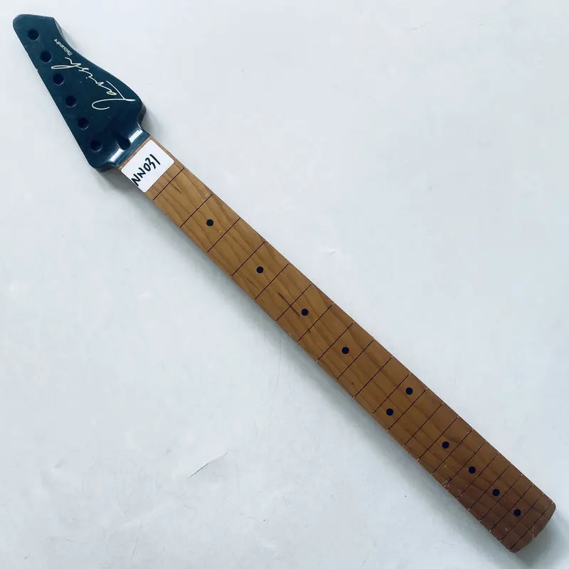 

NN031 Unfinished No Frets 6 Strings ST Guitar 22 Frets Electric Guitar Neck Maple Wood Replace and DIY Surface Damages&Dirty