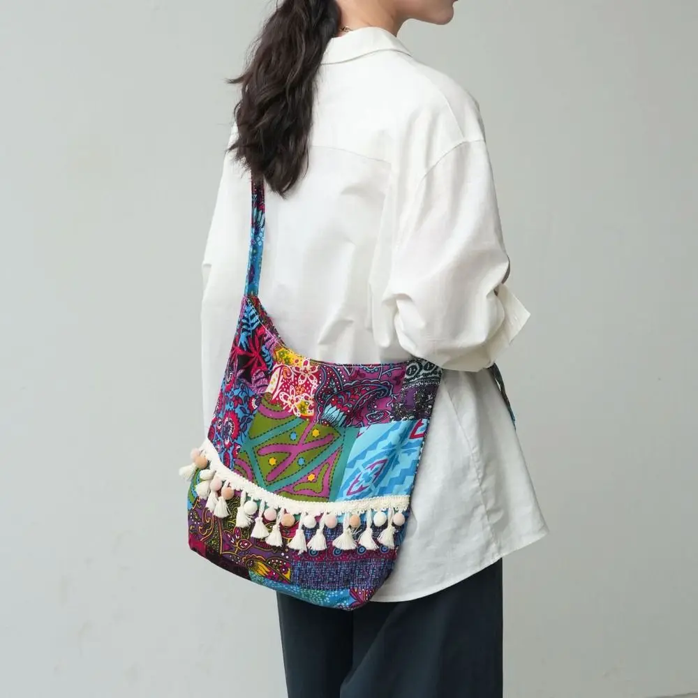 

Vintage Tassel Ethnic Style Crossbody Bag Large Capacity Geometric Fringe Shoulder Bag Cloth Handbag Bohemian Tote Bag Outdoor