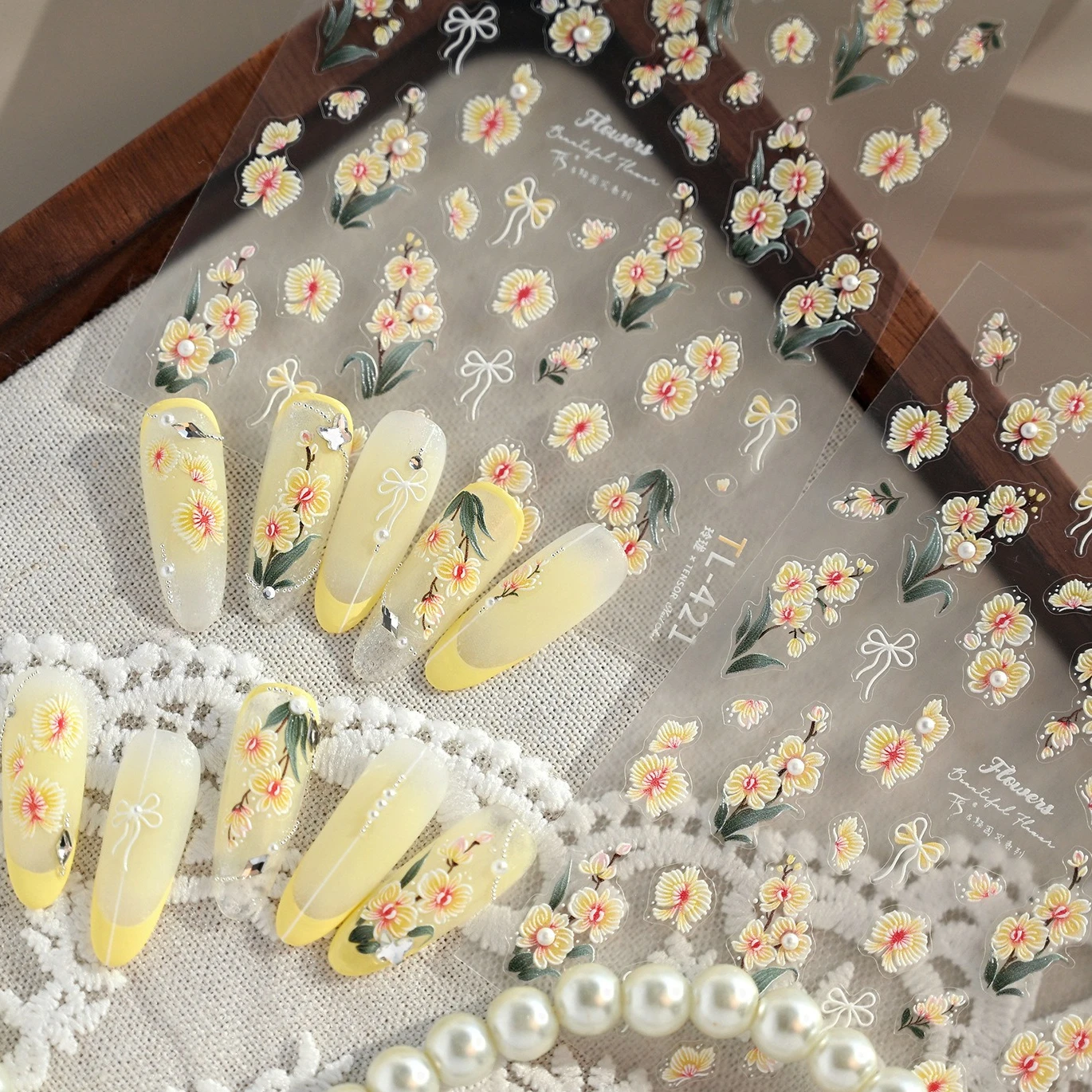 Autocollants de décoration pour ongles, fleur jaune clair, nœud papillon, pétale brodé, feuille de Rose, bourgeon de fleur de pêche, perle, DIY bricolage