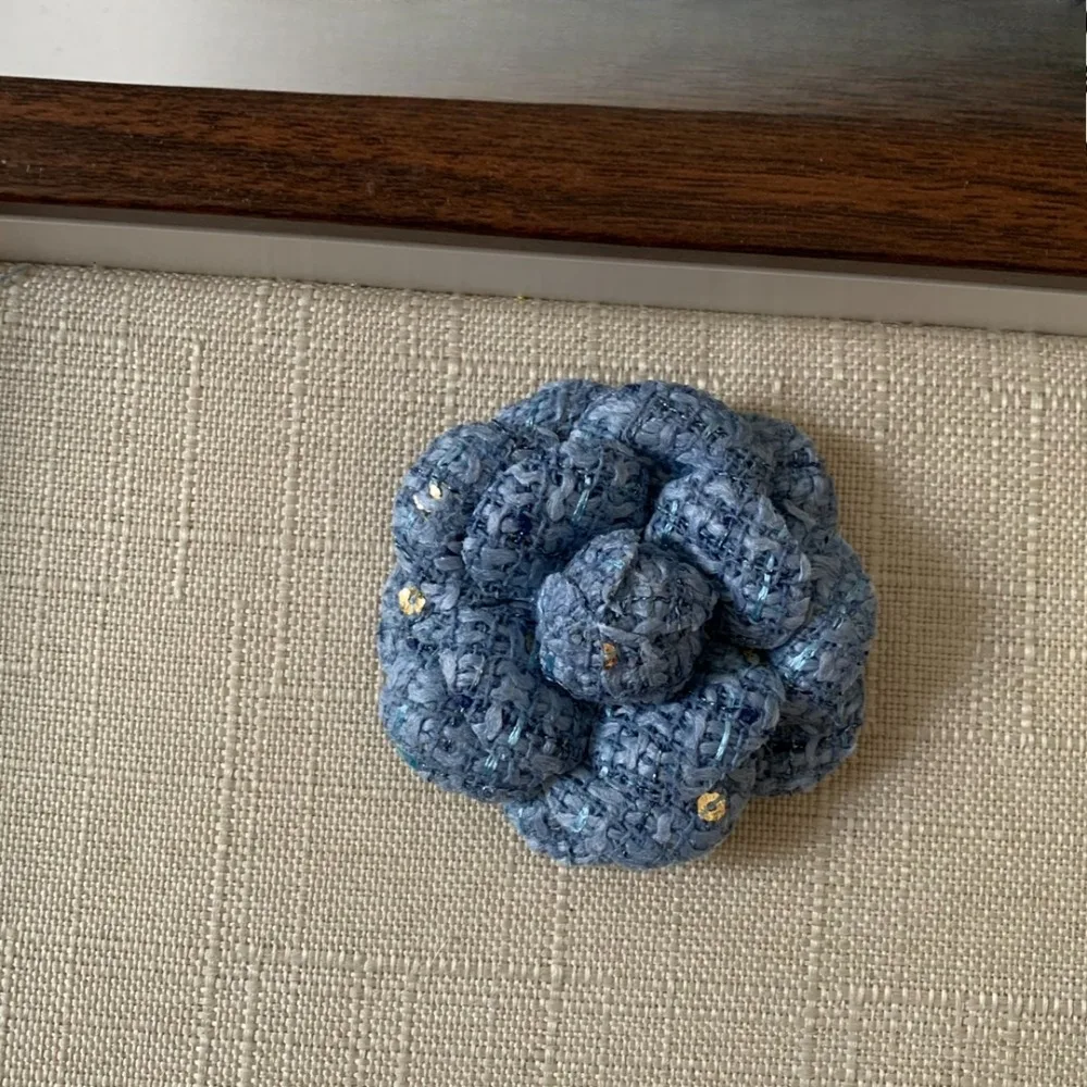 6.5cm Coarse Woolen Cloth Camellia Brooch Three-dimensional Fabric Flower Pin Women's Jewelry Accessories Suit Dress Corsage