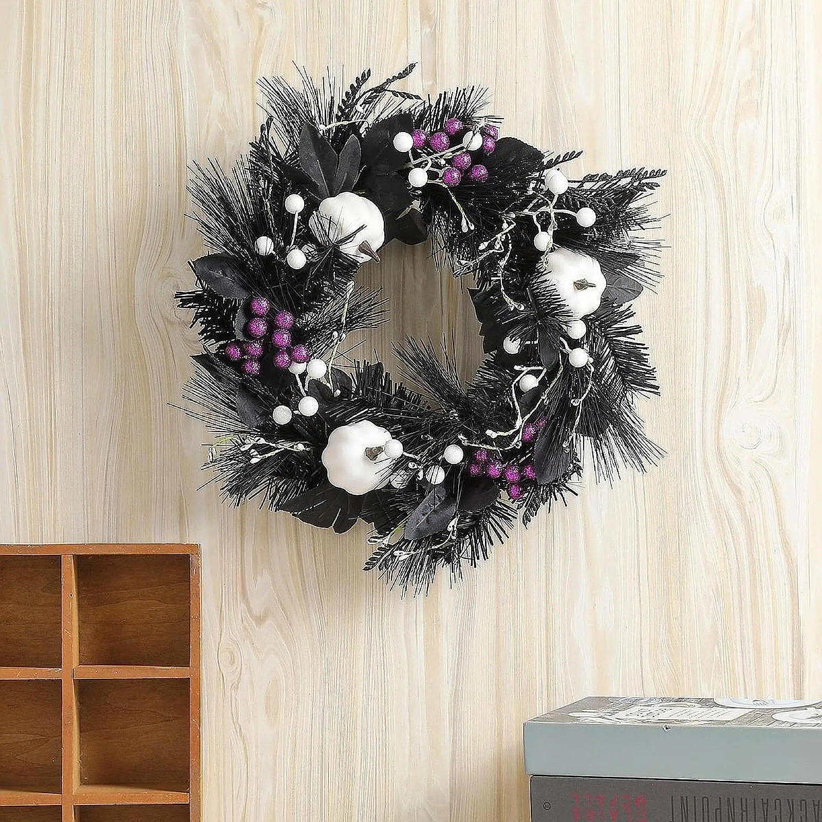 

Halloween Wreath 15.75inch White Pumpkin Decorative Decoration Gothic Garland for Garden Stores Farmhouse Window Dining Table