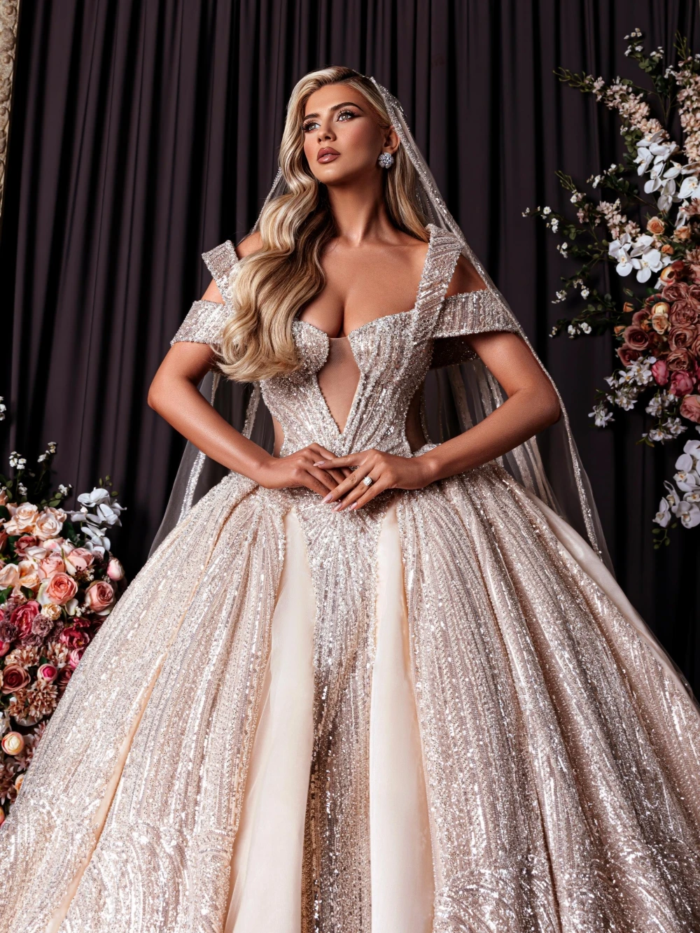 Robe de mariée longue luxueuse, entièrement perlée, épaules dénudées, col en cœur de rêve, robes de princesse personnalisées pour mariée