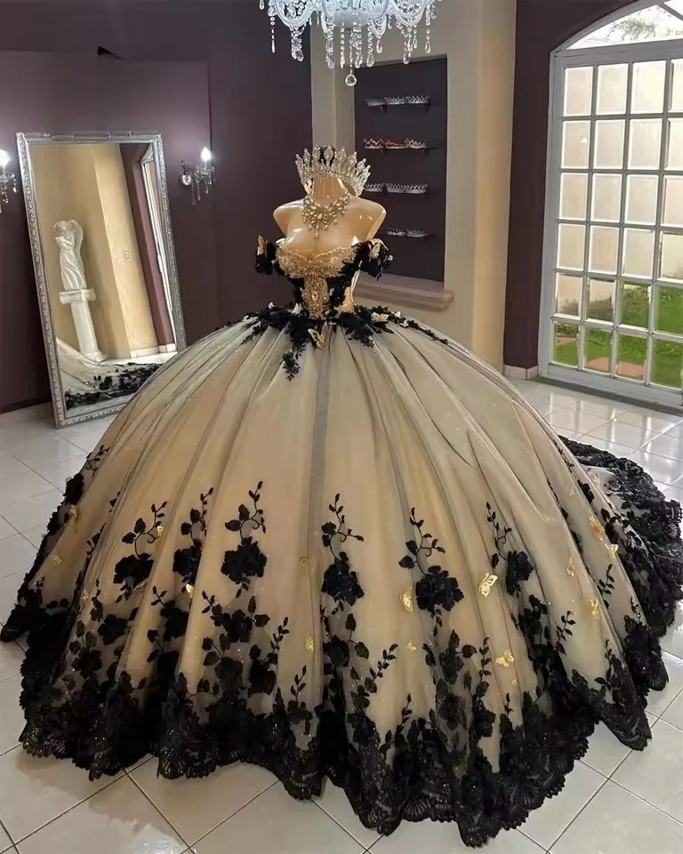 

Enchanting Black Floral Applique Quinceanera Dresses 2025 Gold Butterfly Beaded Crystal Ball Gown Vestidos De 15 Anos Customized
