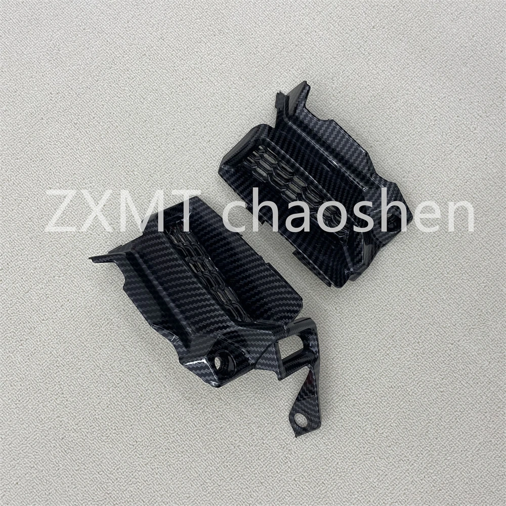 The ABS motorcycle fairing is suitable for the carbon fiber spray-painted air intake grille of CB650R from 2019 to 2023.