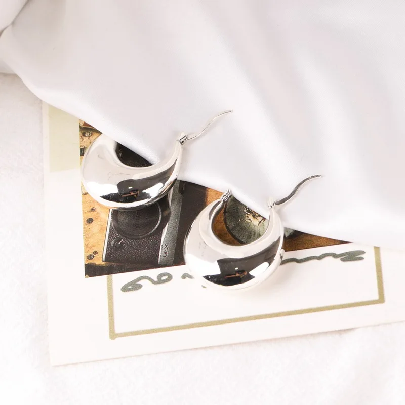 S925 Silver-Border Artistic Fashion Smooth Stud Earrings Women