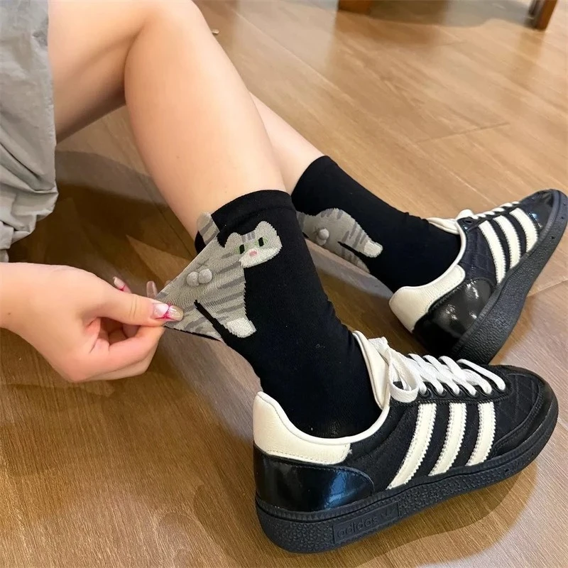 Niedliche Katzensocken mit Bällchen für Damen und Herren, lustige Tier-Crew-Socken aus weicher Baumwolle, originelles Halloween-Geschenk für Katzenliebhaber und Paare. – Detail 7