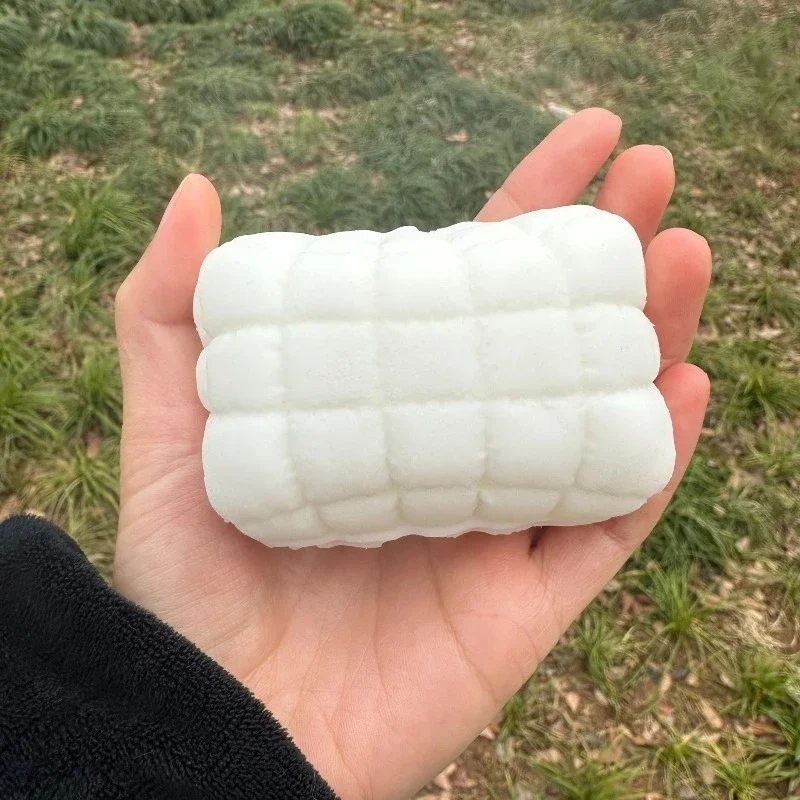 Lustiges milchweißes Seifen-Fidget-Spielzeug, Squishy-Quadrat-Kissen, Quetschspielzeug, Anti-Stress-Sensorikspielzeug, Angstlinderung, Antistress für Freunde