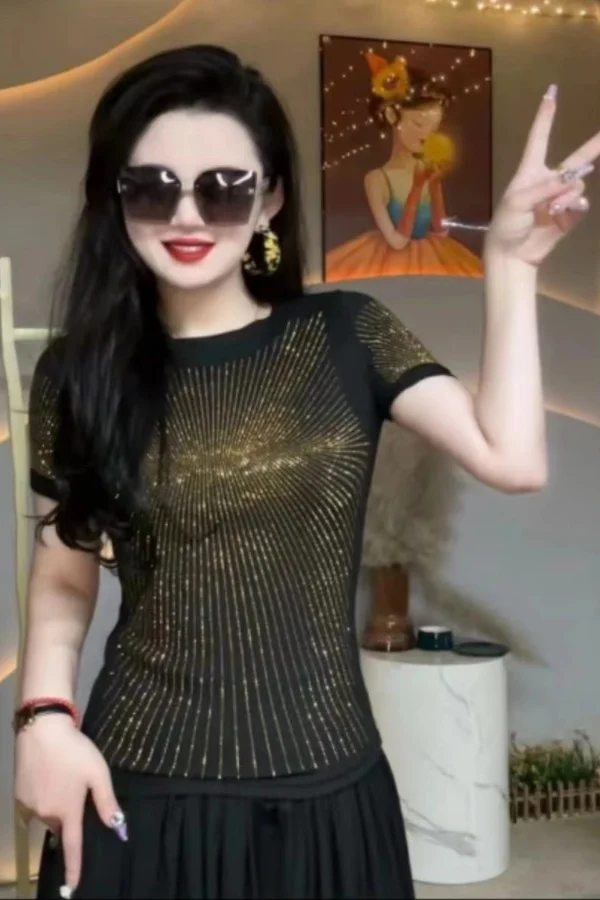 New Fashionable Round Neck Short-sleeved T-shirt with Diamond Ironing Slim and Versatile Elegant Casual Top