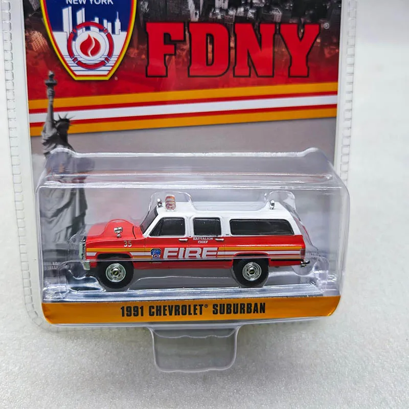 Green Light 1:64 alloy car model 1991 Suburban fire