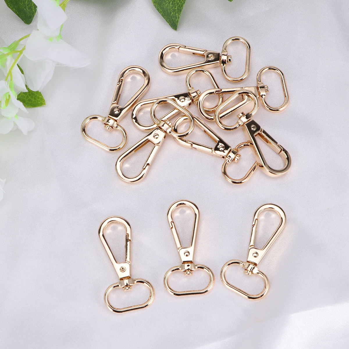 

10pcs Dog Buckle ID Tag Clips Durable Compact Design for Collars Pet Rope Clip Harnesses Dog Rope Pet Supplies