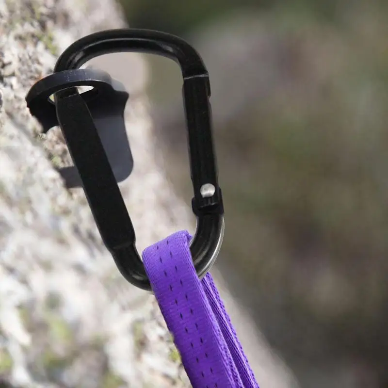 سبائك الألومنيوم الأسود Carabiners في الهواء الطلق سلسلة مفاتيح رياضية تسلق زر المشي لمسافات طويلة مفتاح السنانير معدات التسلق