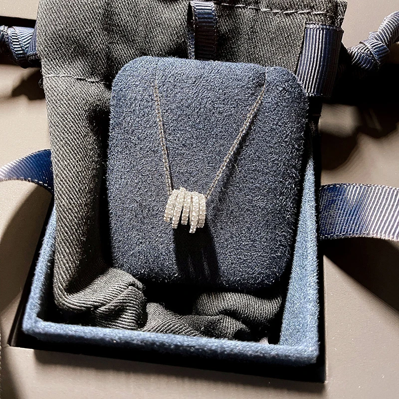 Huitan المرأة فضية اللون قلادة قلادة متعددة الدوائر تصميم موضة حفل زفاف اكسسوارات يتوهم مجوهرات يومية متعددة الاستخدامات #2