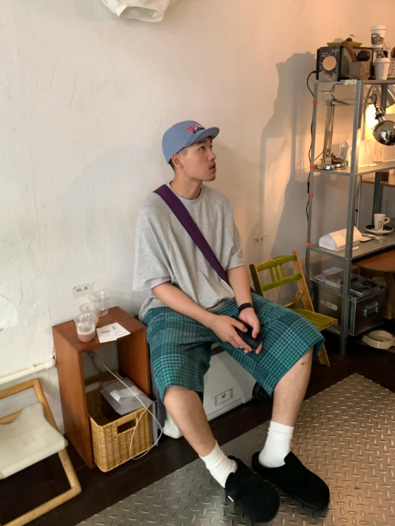 레트로 일본 블루 격자 무늬 5 점 바지 남성과 여성을위한 느슨한 스트레이트 캐주얼 여름 반바지 무릎 길이 높은 허리