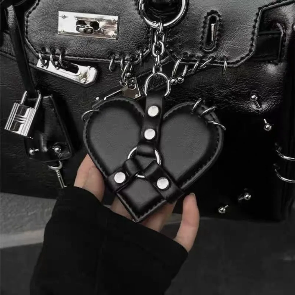 Fashion Y2K Rivet Heart Bag Charm Punk Gothic Leather Heart Keychain Black Red Bag Pendant Bag Hanging