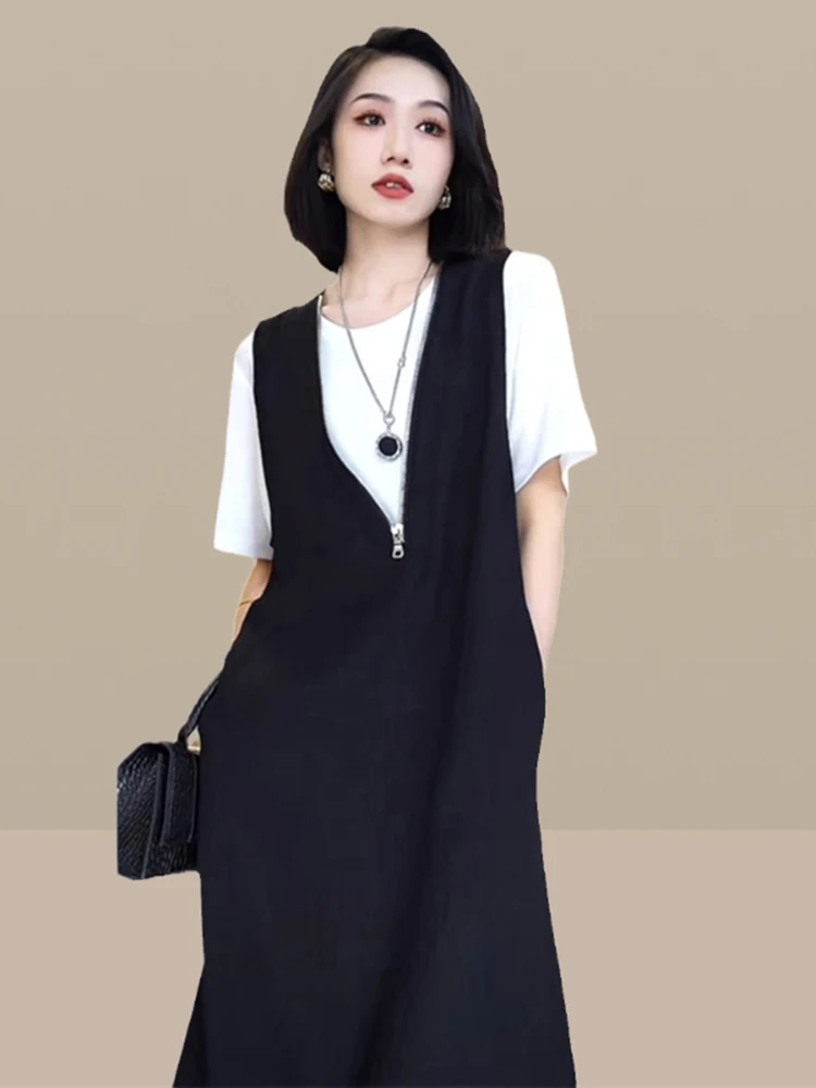 

Faionable White ort Sve Top And Bla Bib Pants Women's Two-Piece Set Summer 2025 Casual Versatile Clothing Ensemble
