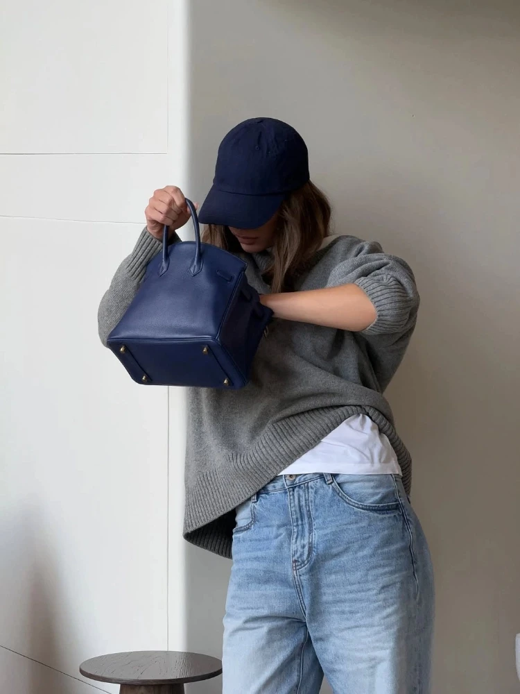 女性のカジュアルグレーニットプルオーバールーズスクエアネックフルスリーブソリッドカラーセーター女性ファッション通勤秋ストリートウェア