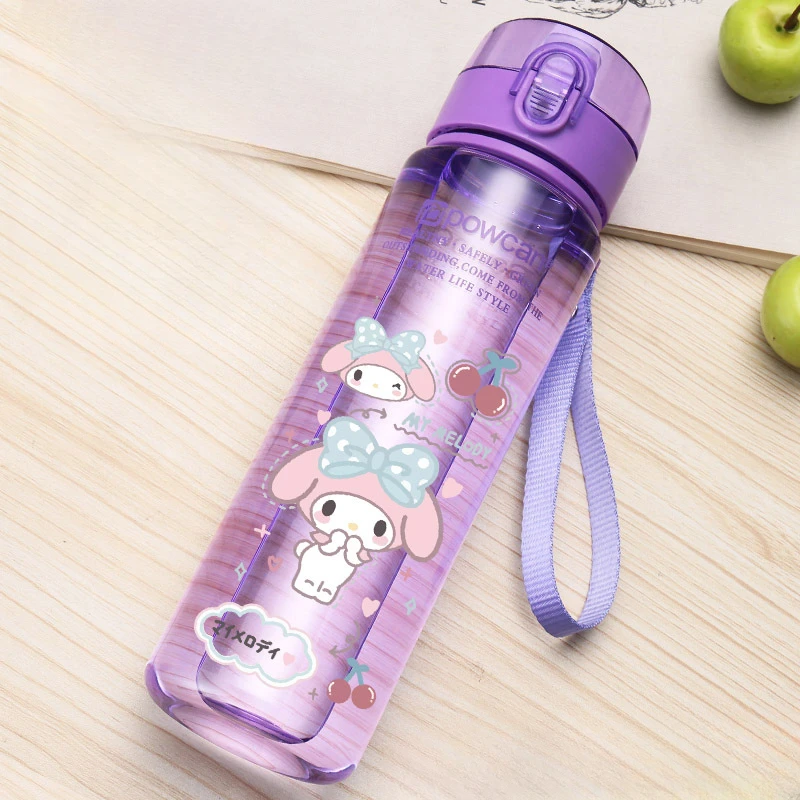 560ML Sanrio kubek na wodę Kuromi dzieci przenośna plastikowa kreskówka Kawai moja melodia dla dorosłych na zewnątrz sportowa butelka na wodę o dużej pojemności