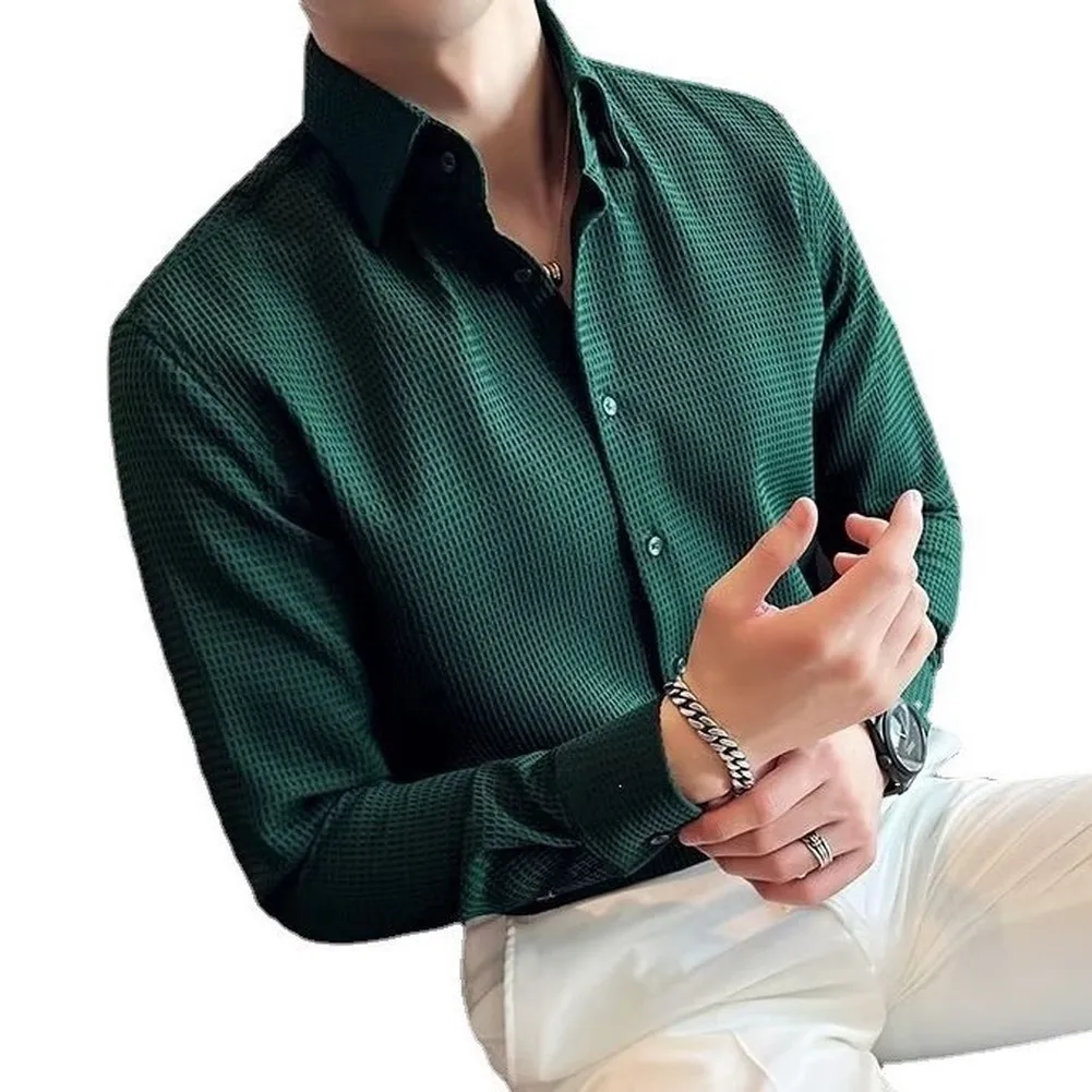 Men Casual Long Sleeve Button Front Shirt Waffle Texture Lapel Collar Solid Color for top for Four Seasons Comfort Wear