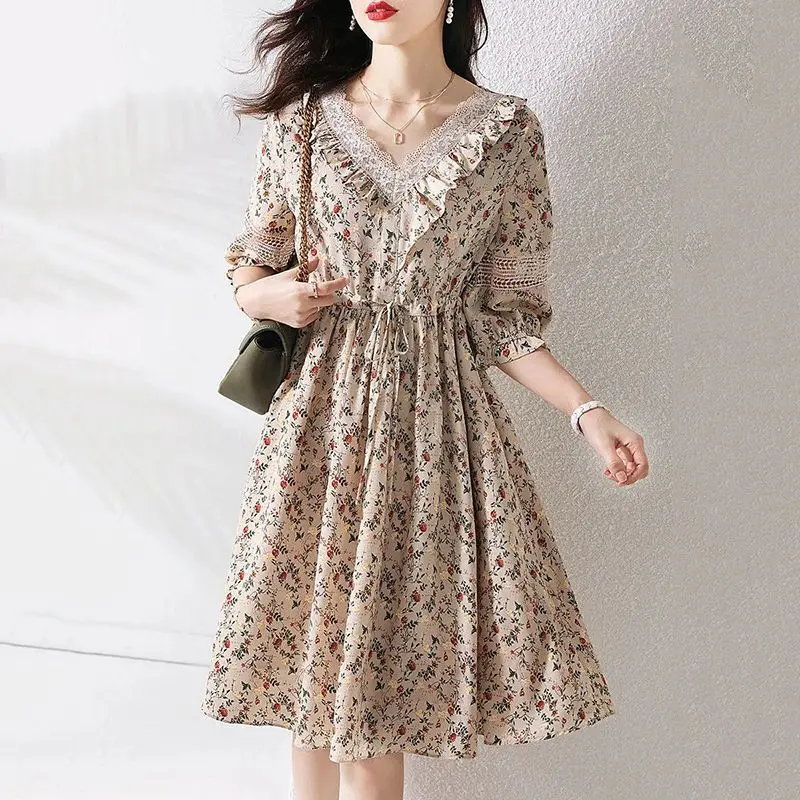 

Printed Ear Mushroom Lace V-Neck Slimming A-Line Dress